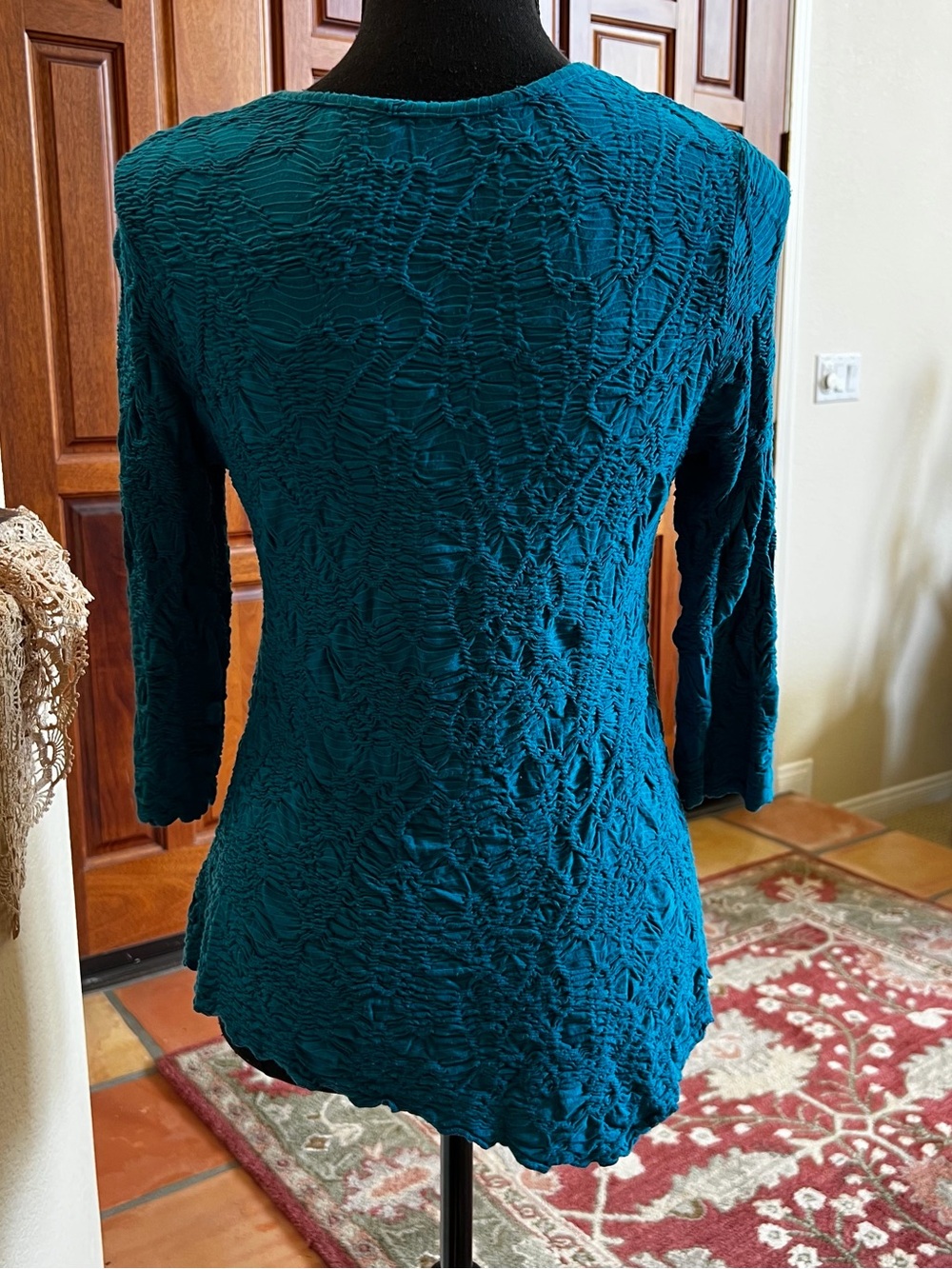 Sno Skins Textured Crinkle Knit Top Turquoise V Neck Asymmetrical Size S - Picture 5 of 7